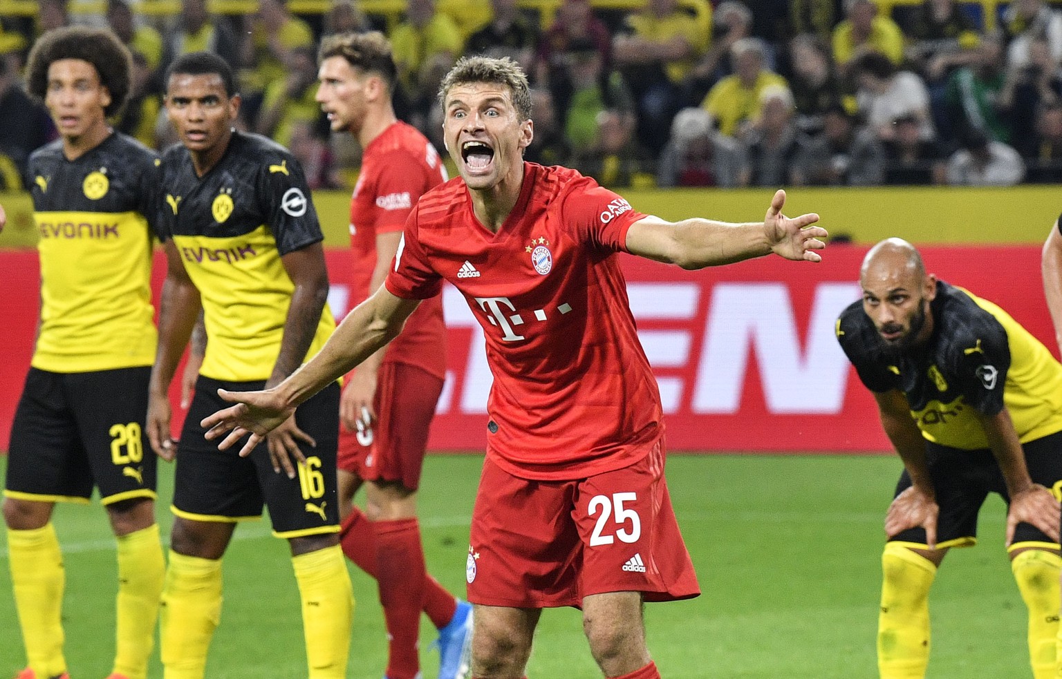 Bayern&#039;s Thomas Mueller reacts during the German Super Cup soccer match between Borussia Dortmund and Bayern Munich in Dortmund, Germany, Saturday, Aug. 3, 2019. (AP Photo/Martin Meissner)