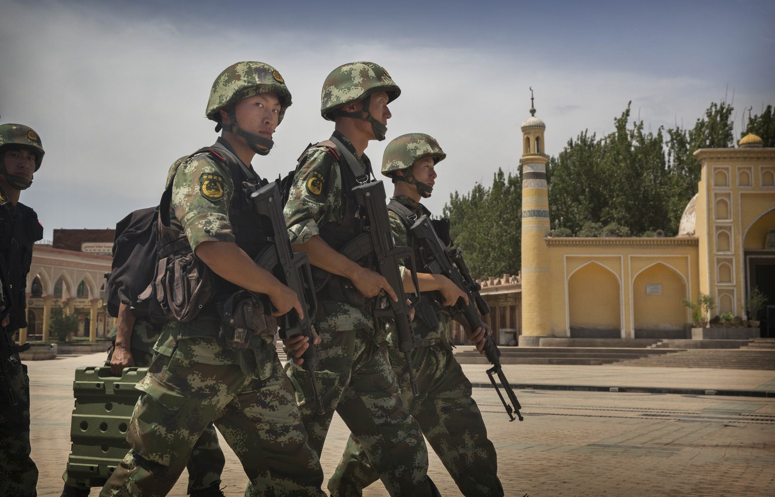 Unruheprovinz: Chinesische Soldaten&nbsp;vor der Id-Kah-Moschee in Kaschgar.&nbsp;