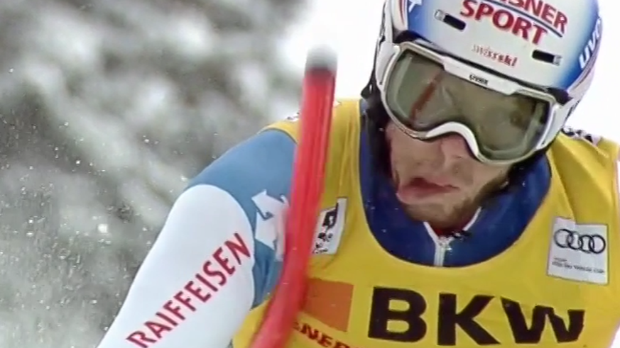 Das Gesicht von Marc Gini hat sich nach dem Date mit der Slalomstange für einige Sekunden selbständig gemacht.