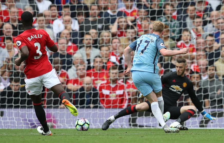 Britain Soccer Football - Manchester United v Manchester City - Premier League - Old Trafford - 10/9/16
Manchester City&#039;s Kevin De Bruyne scores their first goal 
Reuters / Phil Noble
Livepic
 ...