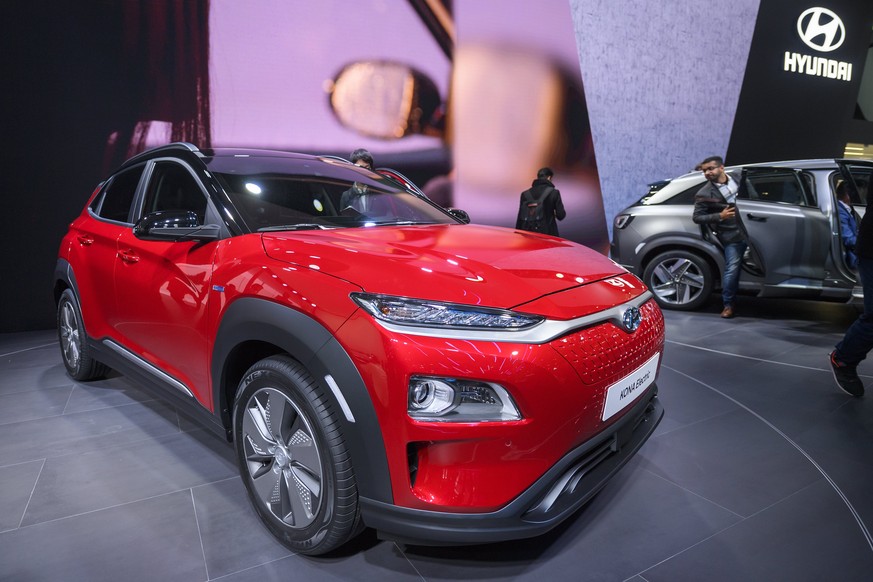 epa06584821 The New Hyundai Kona electric car is presented during the press day at the 88th Geneva International Motor Show in Geneva, Switzerland, 06 March 2018. The Motor Show will open its gates to ...