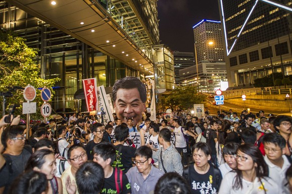 Zum Auftakt einer Boykottwoche versammelten sich in Hongkong etwa 13'000 Studierende.