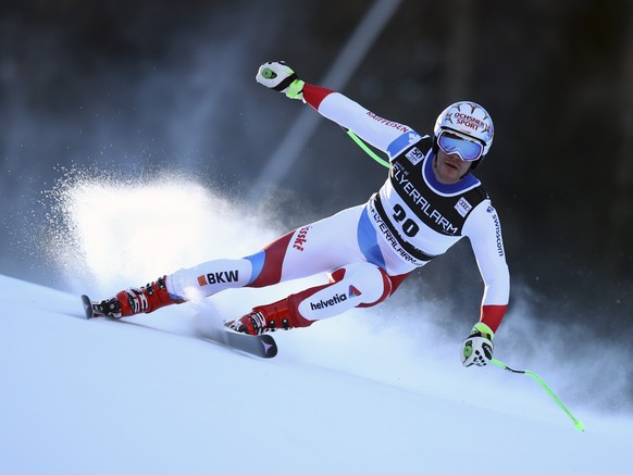 Switzerland&#039;s Thomas Tumler speeds down the course during an alpine ski, men&#039;s World Cup Super G, in Santa Caterina, Italy, Tuesday, Dec. 27, 2016. (AP Photo/Alessandro Trovati)