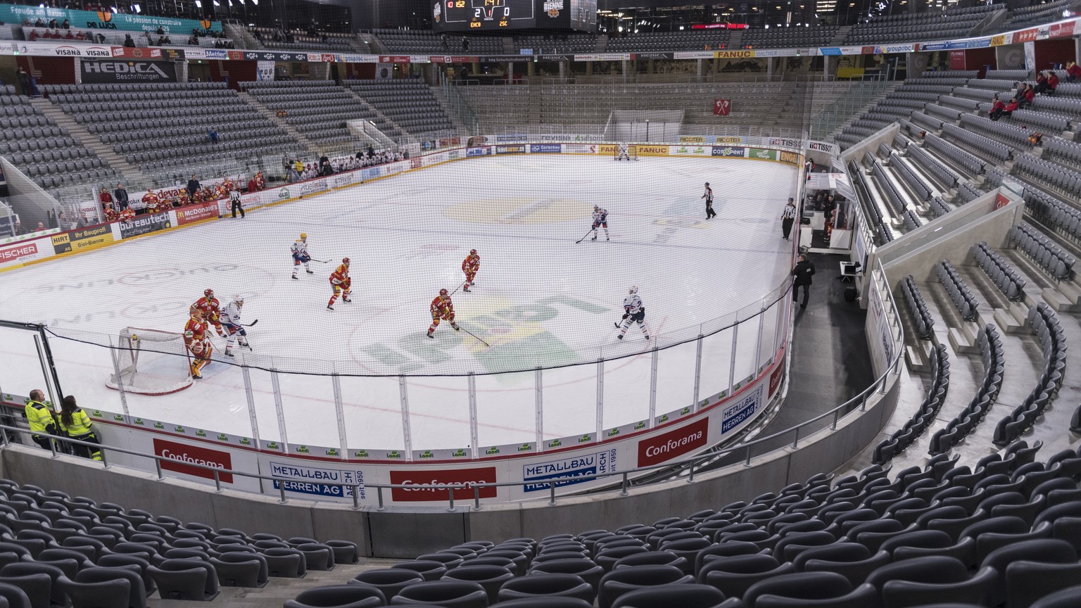 An eerie atmosphere in the almost empty stadium during the Swiss National League ice hockey match between EHC Bieland ZSC Lions, Friday, February 28, 2020 in the Tissot Arena in Biel, Switzerland. As  ...