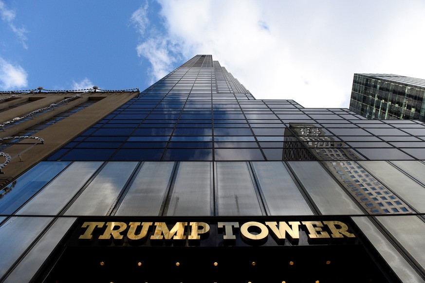 Republican president-elect Donald Trump&#039;s Trump Tower is seen in the Manhattan borough of New York, U.S., November 27, 2016. REUTERS/Darren Ornitz