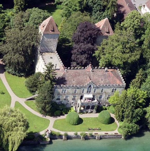 So sieht das Schloss Gottlieben vom Rhein her aus.
