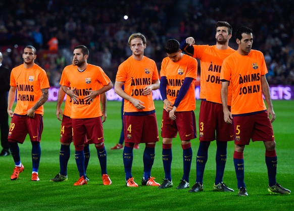 Die Barça-Spieler unterstützten Johan Cruyff im Kampf gegen den Krebs unter anderem mit diesen Shirts im Oktober 2015.