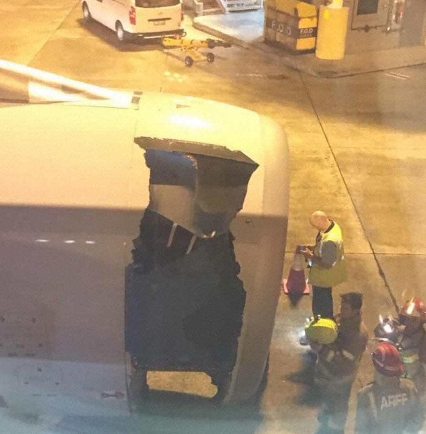 Triebwerk explodiert bei Airbus A330 von China Eastern.