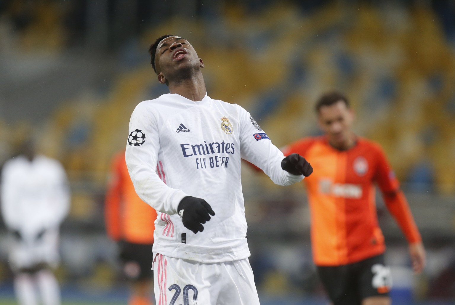 Real Madrid&#039;s Vinicius Junior reacts during the Champions League, Group B, soccer match between Shakhtar Donetsk and Real Madrid at the Olimpiyskiy Stadium in Kyiv, Ukraine, Tuesday, Dec. 1, 2020 ...