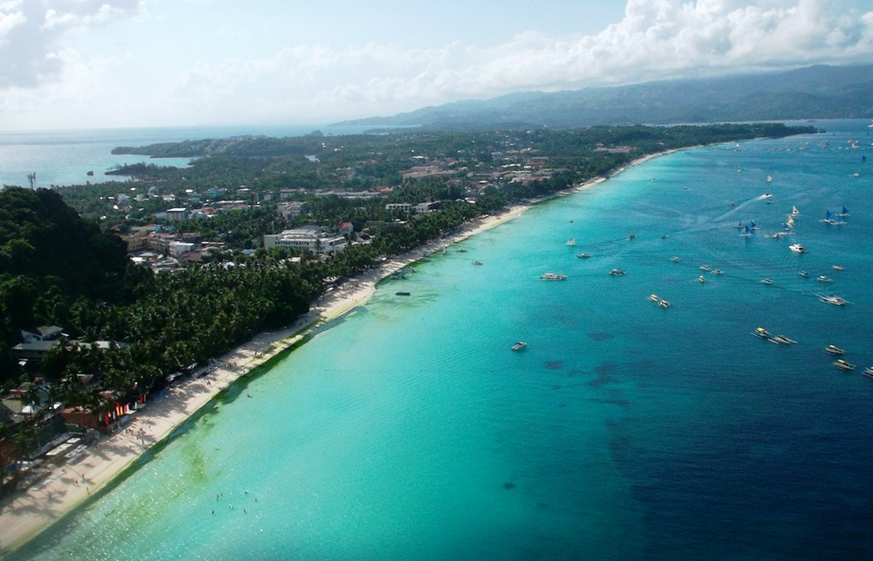 Getrübtes Ferienparadies: Die Abwasser der Hotels laufen auf Boracay direkt in das Meer.&nbsp;