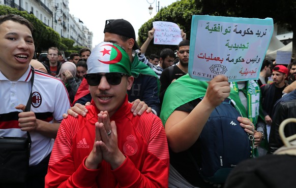 epa07480344 Algerian students take part in a demonstration against the current government in Algiers, Algeria, 02 April 2019. Algerian president Abdelaziz Bouteflika will step down before 28 April for ...