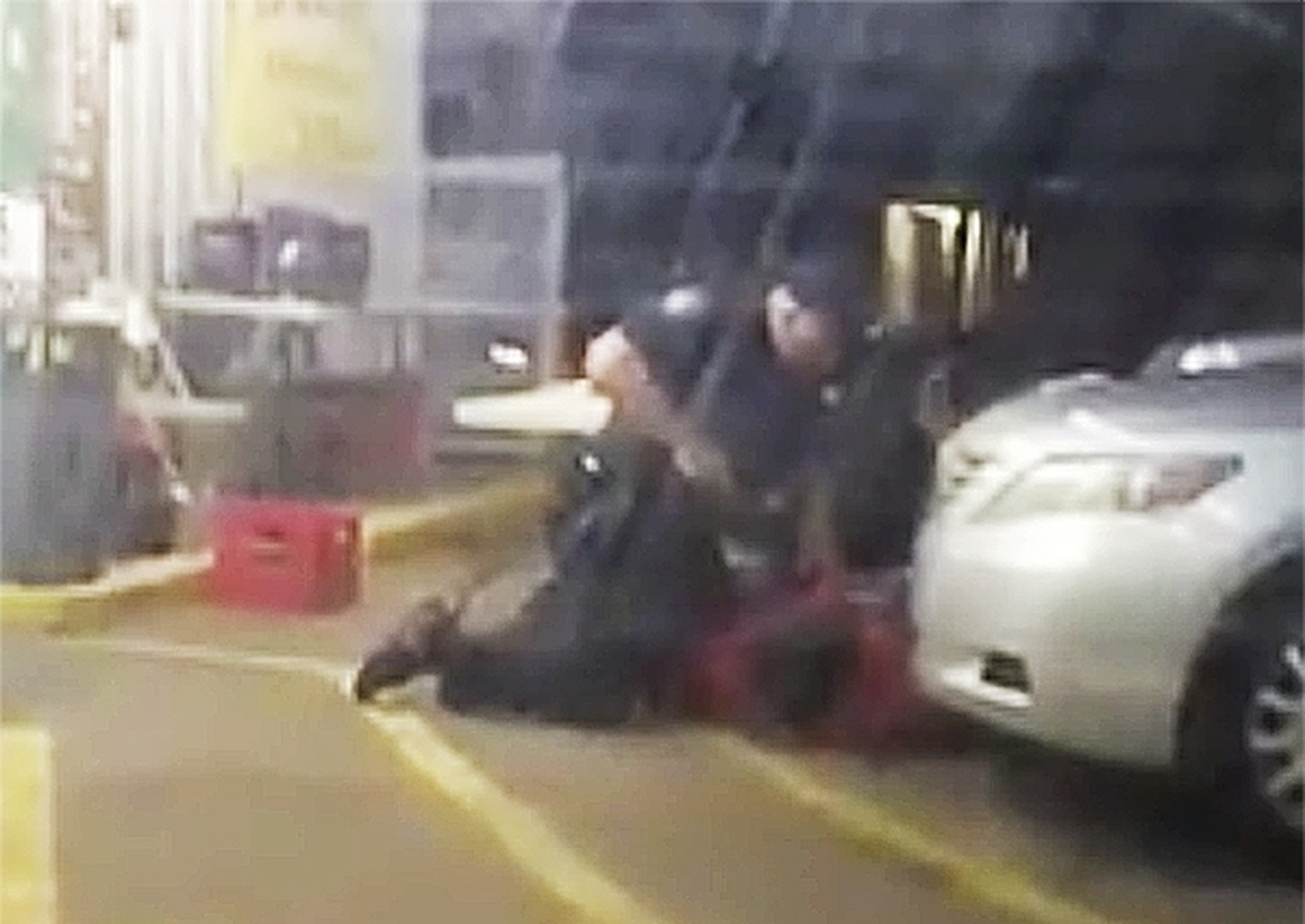 Tatort Baton Rouge: der Moment, als der Polizist Sterling erschiesst.