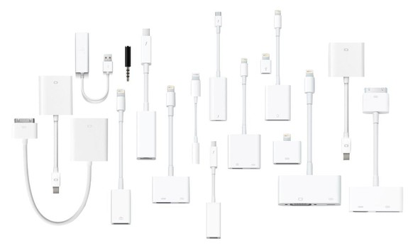 Eine kleine Auswahl der von Apple separat verkauften Adapter.
