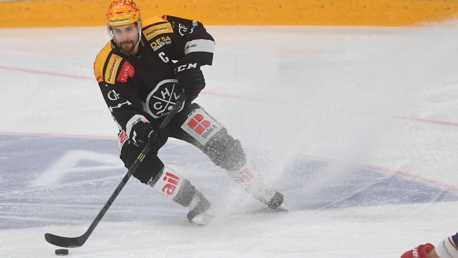 Lugano&#039;s Top Scorer Mark Arcobello in action, during the preliminary round game of National League A (NLA) Swiss Championship 2020/21 between HC Lugano and SC Rapperswil-Jona Lakers at the ice st ...