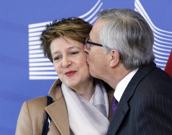 epa04601083 European Commission President Jean claude Juncker (R) welcomes The President of the Swiss Confederation and Minister of Justice and Police Simonetta Sommaruga prior to a meeting at EU comm ...
