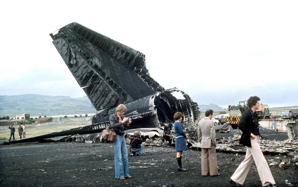 Picture taken 27th March 1977 shows the scene at Los Rodeos airport in Santa Cruz de Tenerife following a plane crash here. On 27 March 1977, A Boeing 747 of Dutch KLM crashed with an American PanAm B ...