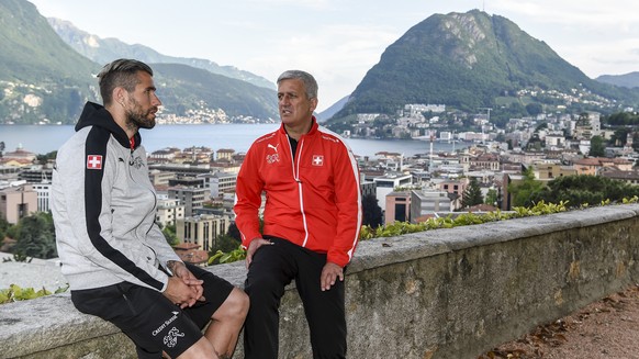 Im schönen Lugano weilt aktuell auch die Schweizer Nationalmannschaft mit Valon Behrami (l.) und Nationaltrainer Vladimir Petkovic.