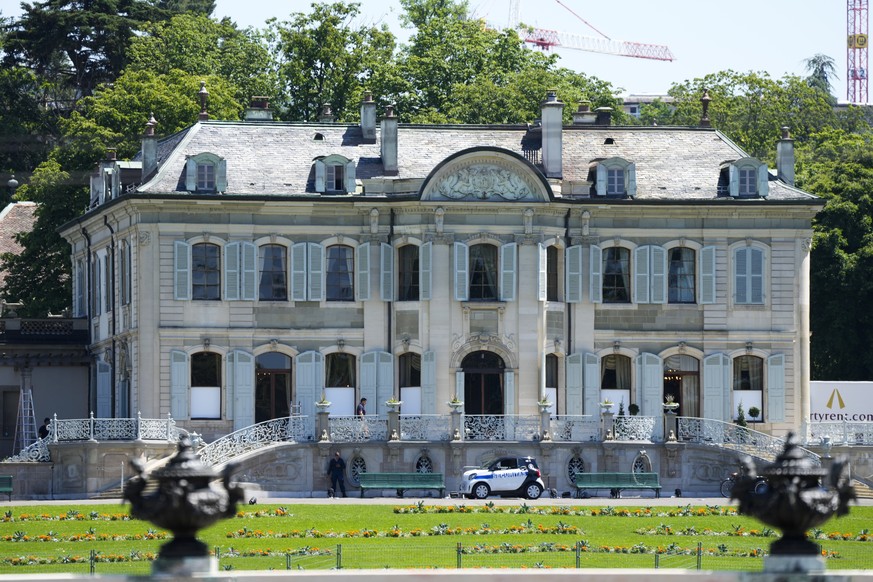 Security car stands in front of the &#039;Villa la Grange&#039; in Geneva, Switzerland Monday, June 14, 2021. The &#039;Villa La Grange&#039; is the venue for the meeting between US President Joe Bide ...