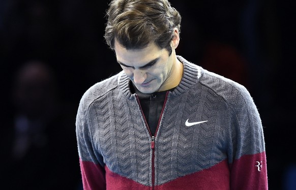 Enttäuscht erklärt Roger Federer am Sonntagabend, dass er nicht zum Final der World Tour Finals antreten kann.