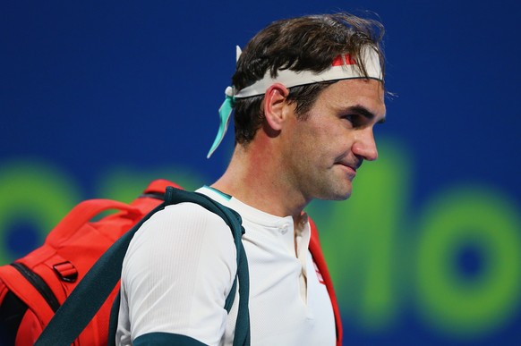 HANDOUT - Switzerland&#039;s Roger Federer leaves the court after losing the quarter final match of the Qatar Open tennis tournament against Georgia&#039;s Nikolos Basilaschwili, on Thursday, 11 March ...