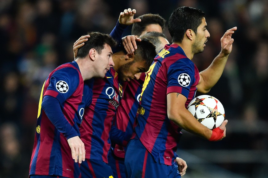 Die Spieler des FC Barcelona schliessen dank dem Sieg über Paris Saint-Germain zum achten Mal in Folge die Gruppenphase als Sieger ab.