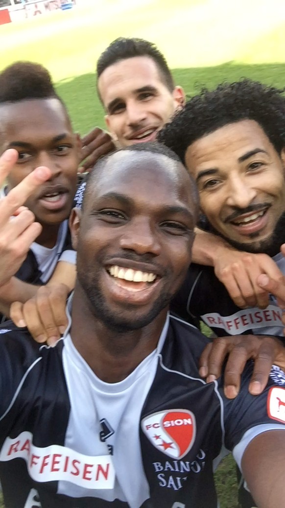 Moussa Konaté mit&nbsp;Edmilson Fernandes, Daniel Follonier und Carlitos (von links).