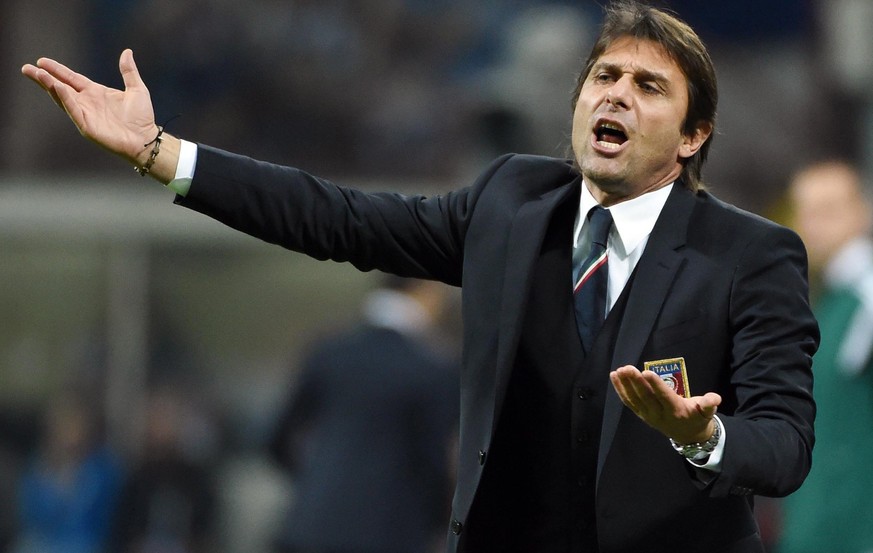 epa05243551 (FILE) Photo dated 16 November 2014 shows Italys head coach Antonio Conte during the UEFA EURO 2016 qualifying soccer match between Italy and Croatia at the Giuseppe Meazza stadium in Mila ...