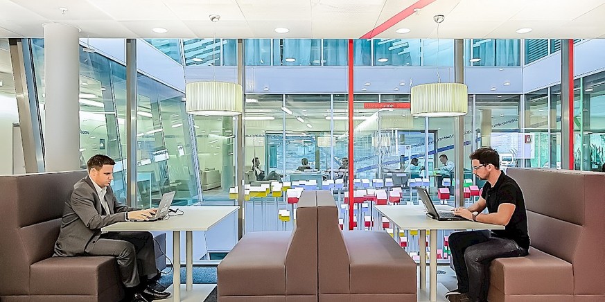 Erlebe einige der modernsten Büros der Schweiz während einer geführten Tour durch das neue Microsoft-Gebäude.