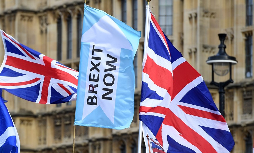 epa07956205 A Brexit Now flags flys outside parliament in London, Britain, 28 October 2019. British Prime Minister Boris Johnson is awaiting today&#039;s vote at parliament on his general election mot ...