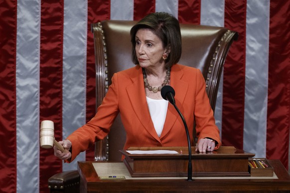 epa07962669 Speaker of the House Nancy Pelosi presides over the House vote on a resolution formalizing the impeachment inquiry on the House floor in the US Capitol in Washington, DC, USA, 31 October 2 ...