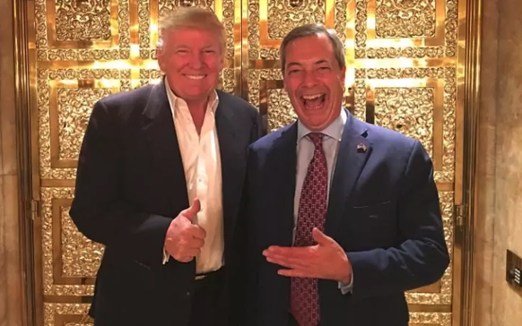 Donald Trump und Nigel Farage im goldenen Käfig.&nbsp;