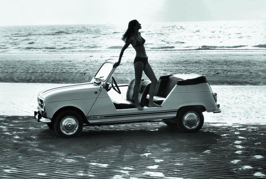 renault 4 plein air beach car retro design frankreich bikini sommer strand http://www.renault4pleinair.com/home/2