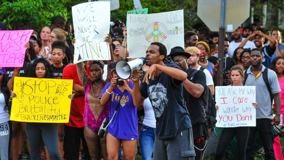 «We will never be extinct» – «Wir werden nie ausgelöscht werden.» Protestslogan in Baton Rouge.