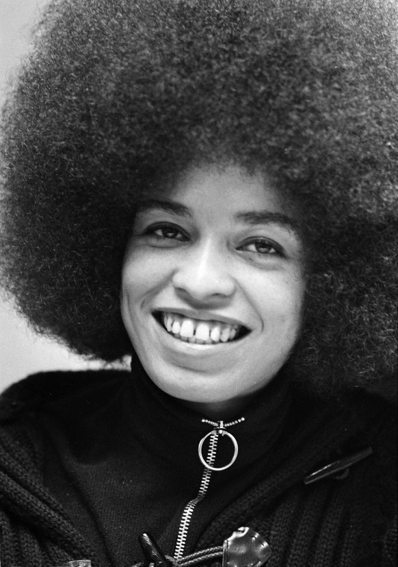ZUM 50. JAHRESTAG DER GRUENDUNG DER BLACK PANTHER PARTY (BPP) AM SAMSTAG, 15. OKTOBER 2016, STELLEN WIR IHNEN FOLGENDES BILDMATERIAL ZUR VERFUEGUNG - Angela Davis, black Communist jailed for more than ...