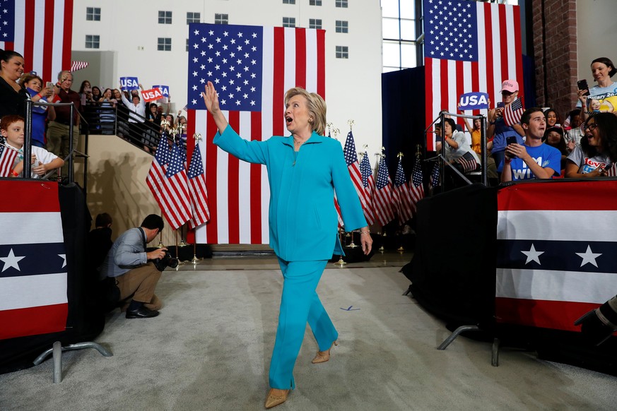 Democratic presidential nominee Hillary Clinton arrives at a rally at Truckee Meadows Community College in Reno, Nevada, August 25, 2016. REUTERS/Aaron P. Bernstein TPX IMAGES OF THE DAY