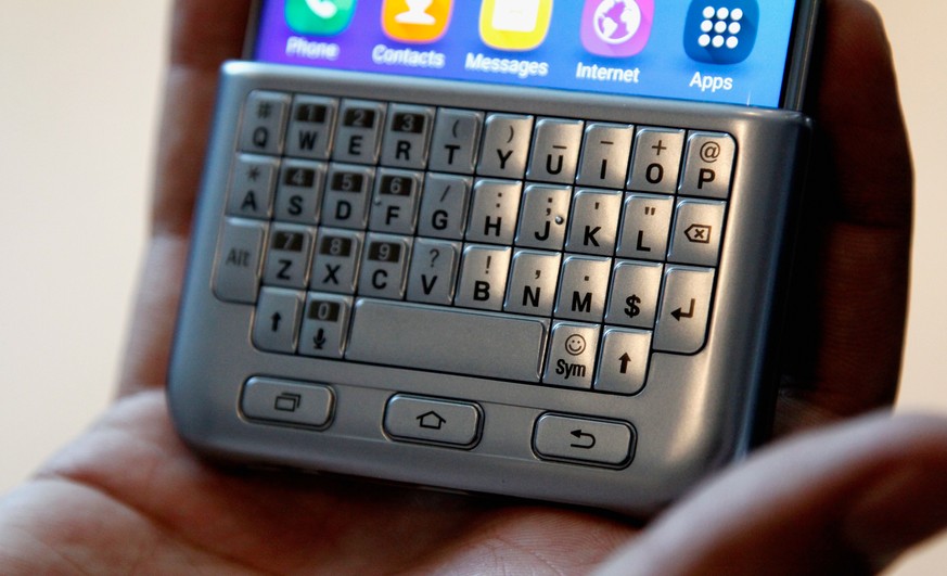 Samsung spendiert dem neuen Note 5 und dem S6 Edge+ ein Keyboard-Cover im Blackberry-Stil.