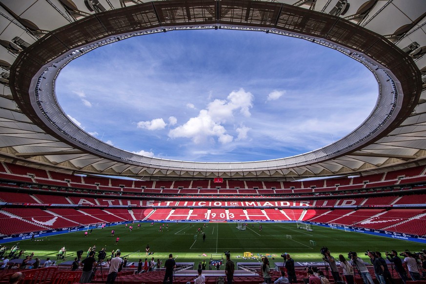epa07557675 (FILE) - General view of the Wanda Metropolitano stadium during Atletico Madrid&#039;s training session in Madrid, Spain, 09 May 2018 (re-issued 09 May 2019). Liverpool FC will face Totten ...