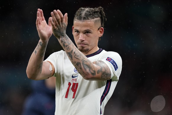 England&#039;s Kalvin Phillips applauds the supporters at the end of the Euro 2020 soccer championship group D match between England and Scotland at Wembley stadium in London, Friday, June 18, 2021. T ...