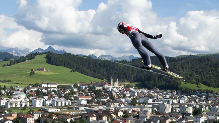 Gregor Deschwanden from Switzerland during a jump at the FIS summer ski jumping Grand Prix in Einsiedeln, Switzerland, Saturday, August 6, 2016. (KEYSTONE/Urs Flueeler)