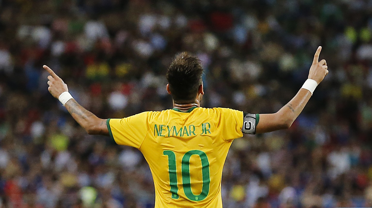 Vier Tore gegen Japan: Neymar lässt sich feiern.