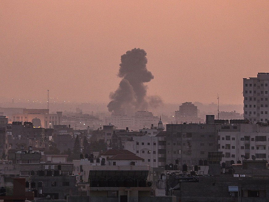 Israels Luftwaffe griff erneut Ziele im Gasastreifen an. (Symbolbild)