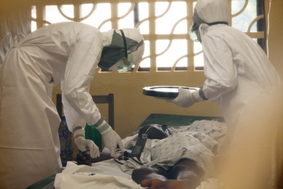 Am Samstag war der Ärztliche Leiter des JFK-Spitals in Monrovia, Samuel Brisbane, ebenfalls einer Ebola-Infektion erlegen.
